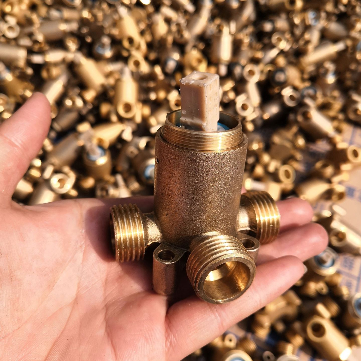 Shower Valve Cartridge - Wall-mounted Mixing Valve Shower Valve Hot